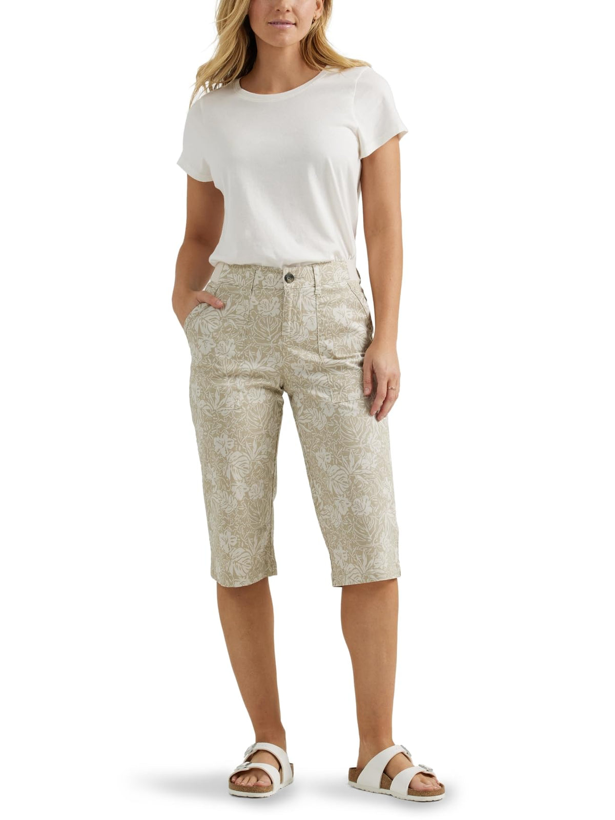 Lee Women's Ultra Lux Comfort with Flex-to-go Utility Skimmer Capri Pant