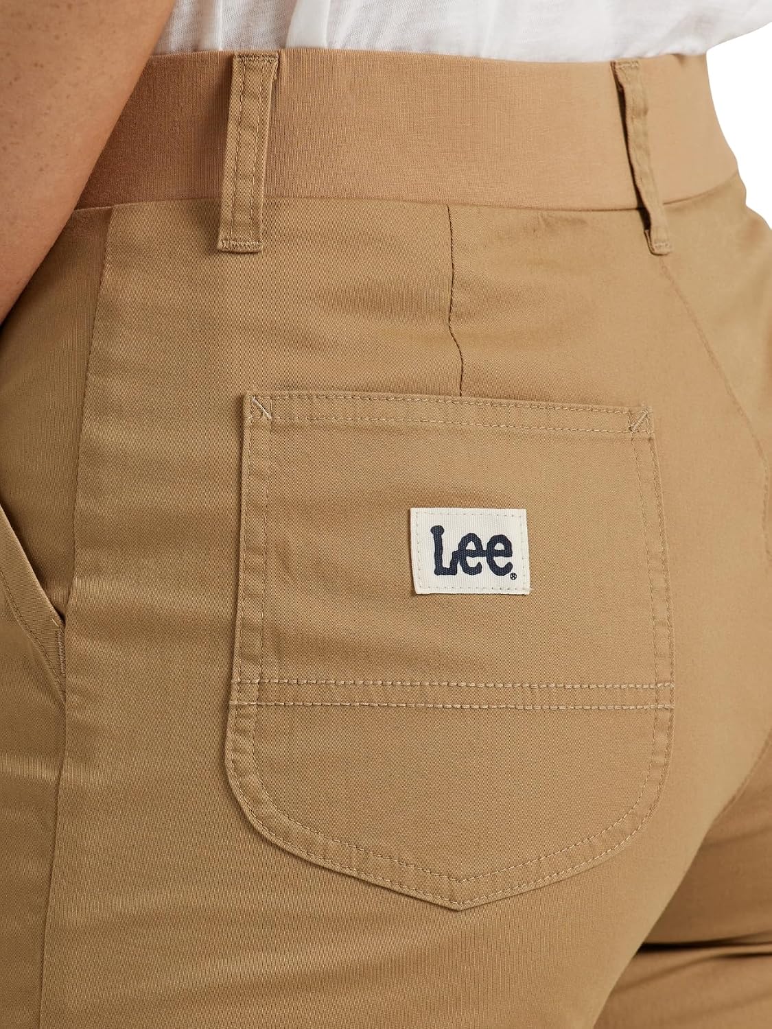 Lee Women's Ultra Lux Comfort with Flex-to-go Utility Skimmer Capri Pant